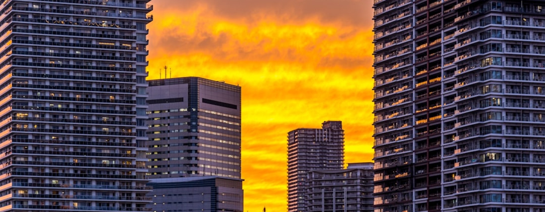 Gold Coast Chicago apartments - apartment buildings in gold coast chicago